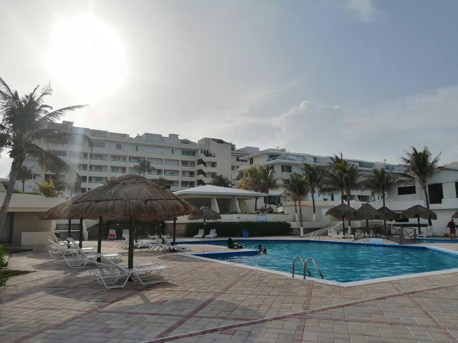 Confortable Depa En Condominio Frente Al Mar! Cancun Bagian luar foto